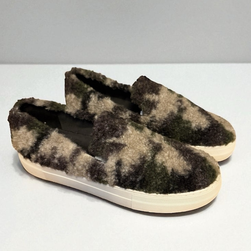 Vince Camuto Kemina Slip-On‎ Sneaker Faux Camo Shearling Size 10 Green Brown Tan